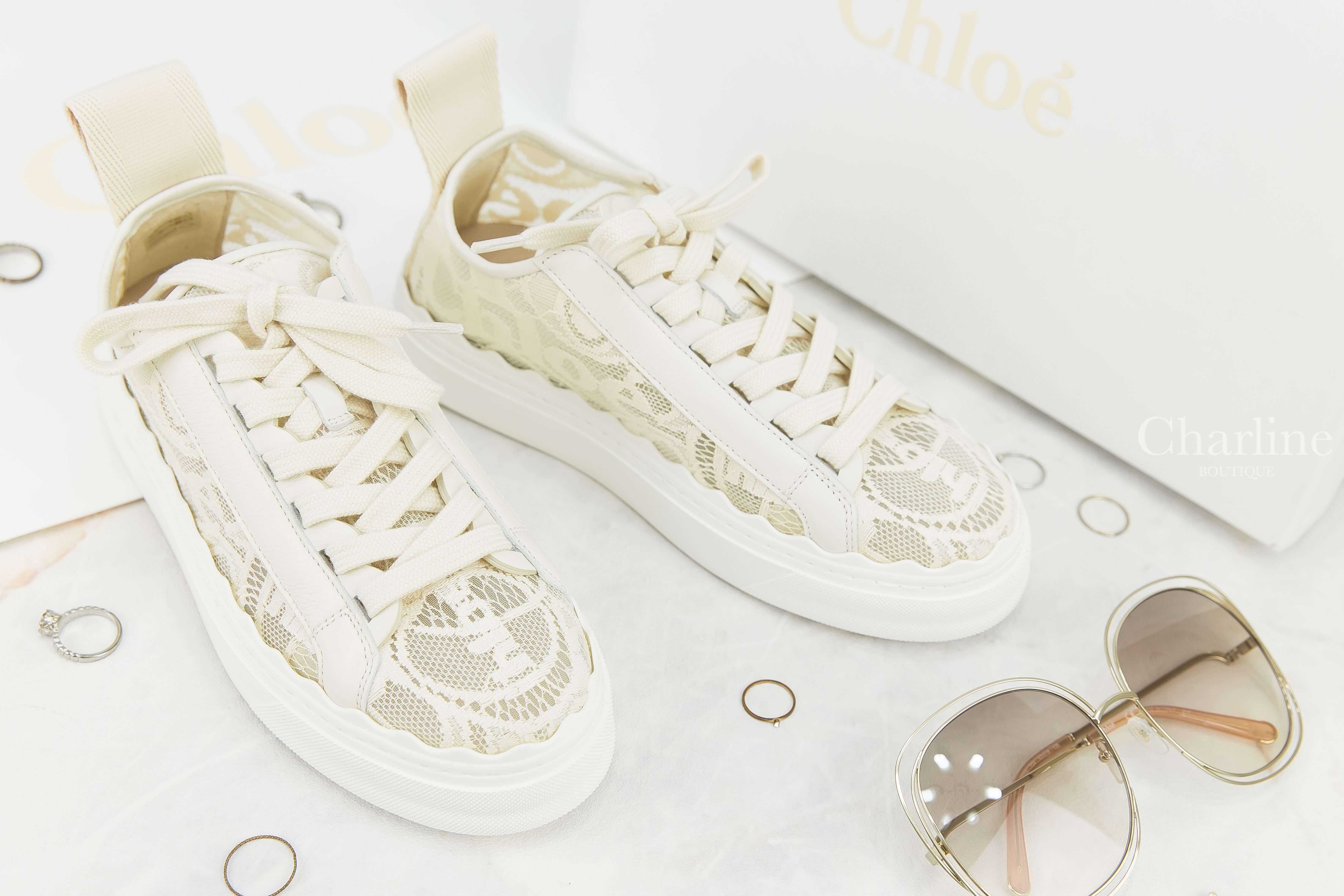 Chloe Lauren Sneaker 米色小牛皮波浪邊飾蕾絲 Logo 運動鞋-Charline Boutique 精品代購