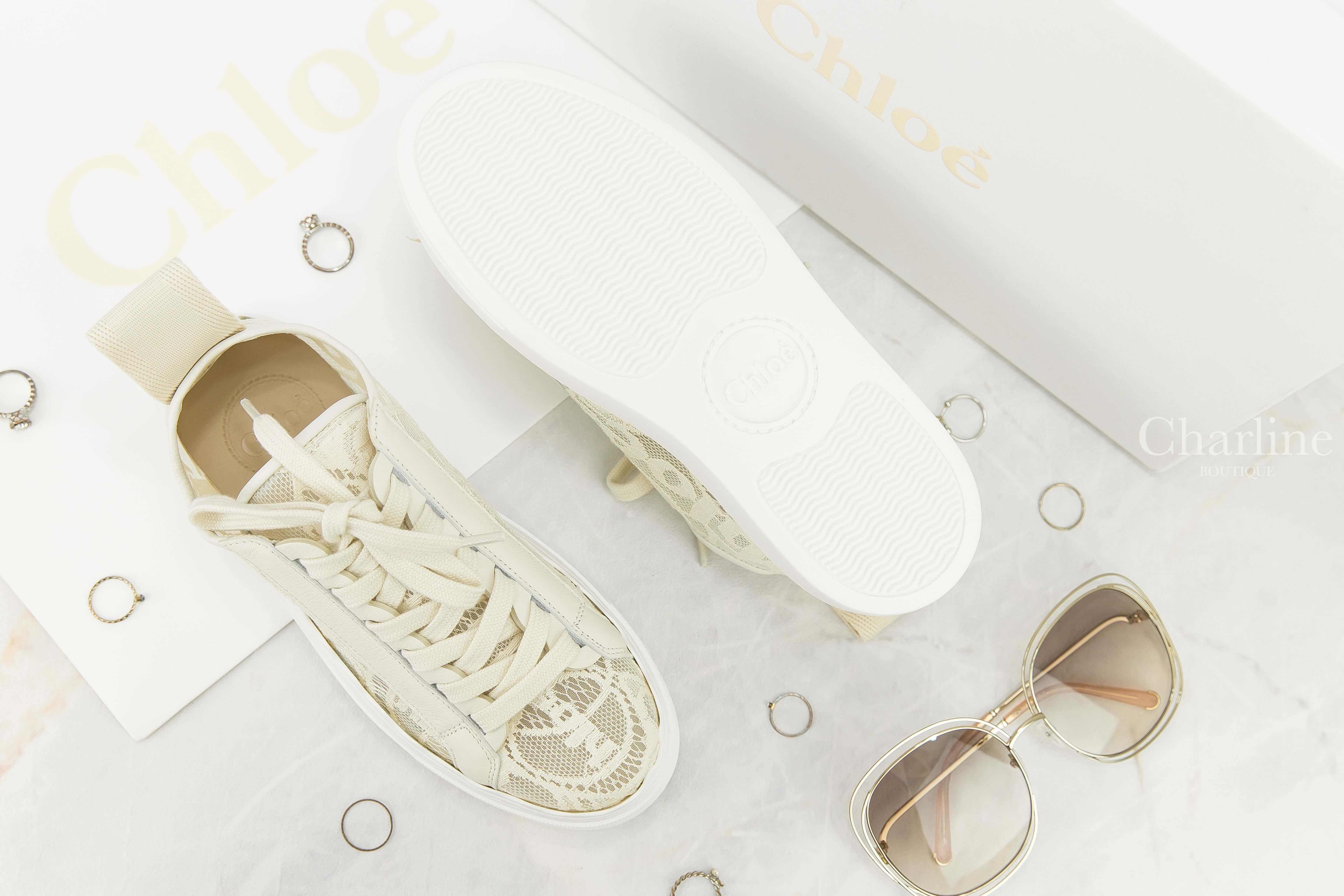 Chloe Lauren Sneaker 米色小牛皮波浪邊飾蕾絲 Logo 運動鞋-Charline Boutique 精品代購