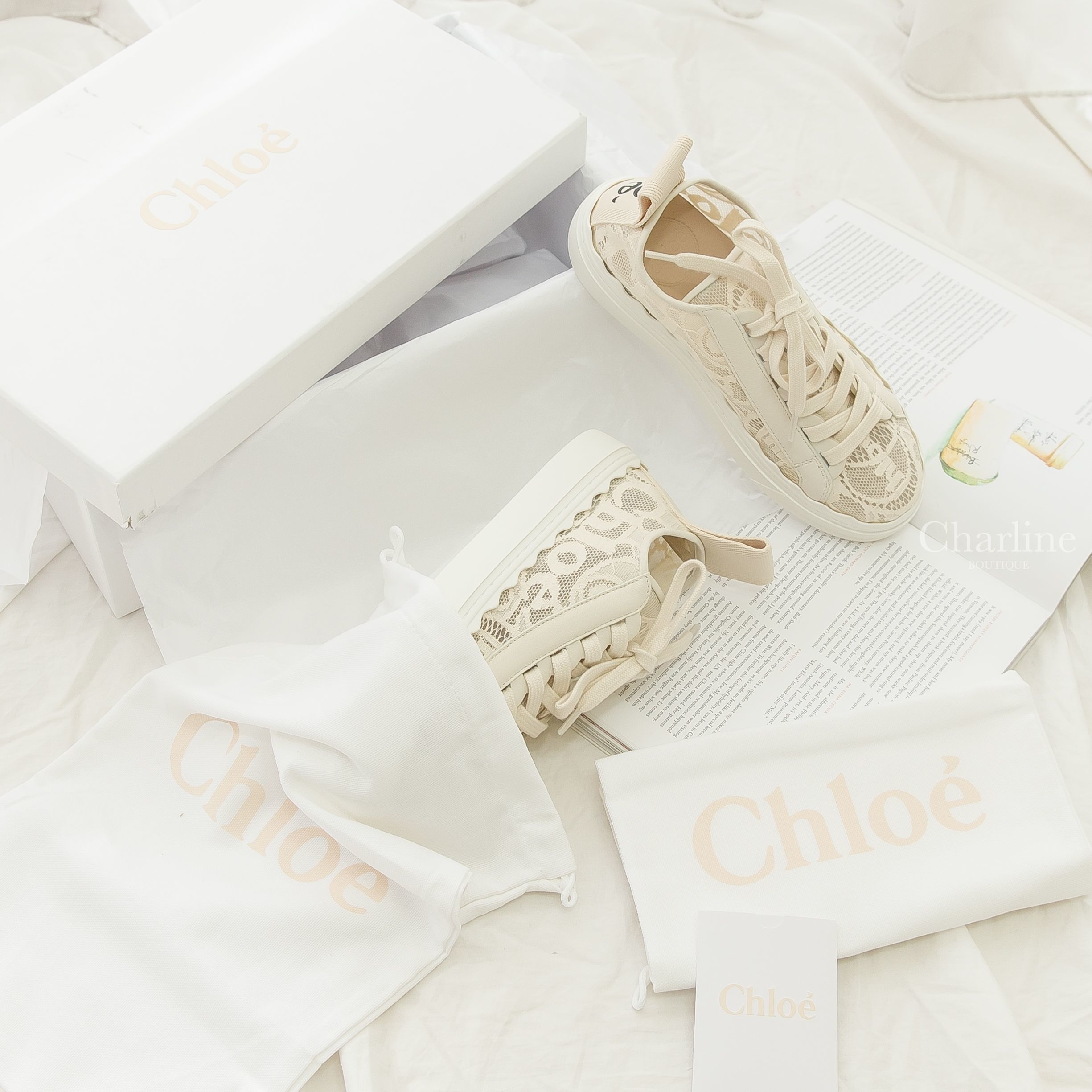 Chloe Lauren Sneaker 米色小牛皮波浪邊飾蕾絲 Logo 運動鞋-Charline Boutique 精品代購