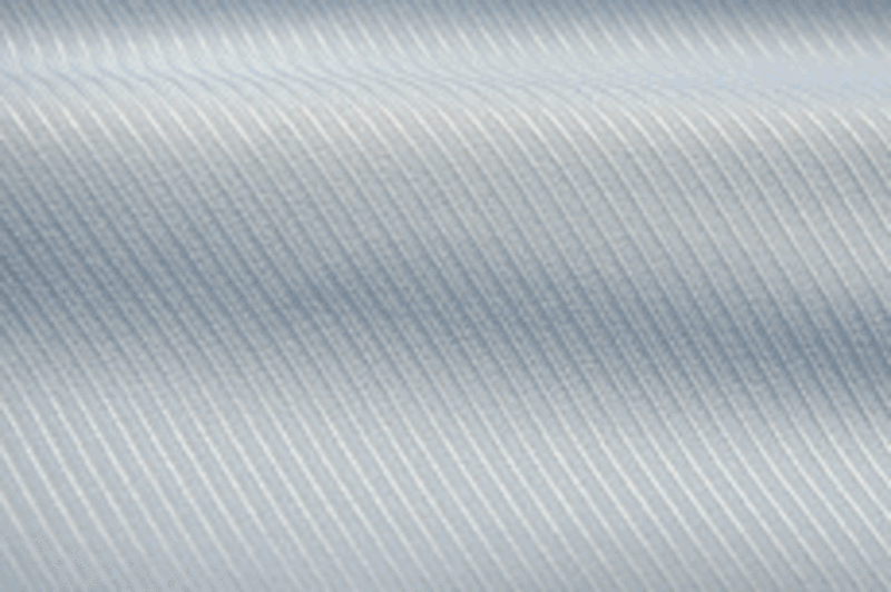 衣十五彈力科技襯衫，採用紡織技術而成的機械彈，保留襯衫布料上原有的特性