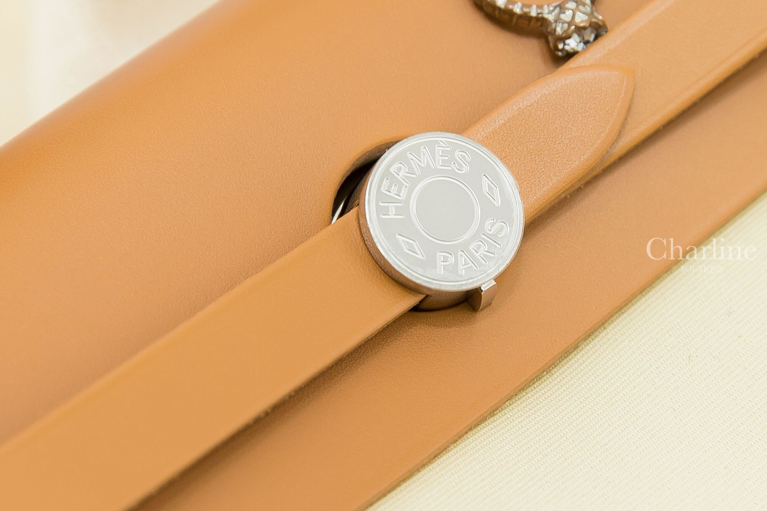 Hermès Herbag Zip 31cm Y1 Vanille Toile Officier / 21 Naturel Sable Vache Hunte 香草拼自然砂銀釦手提肩背包