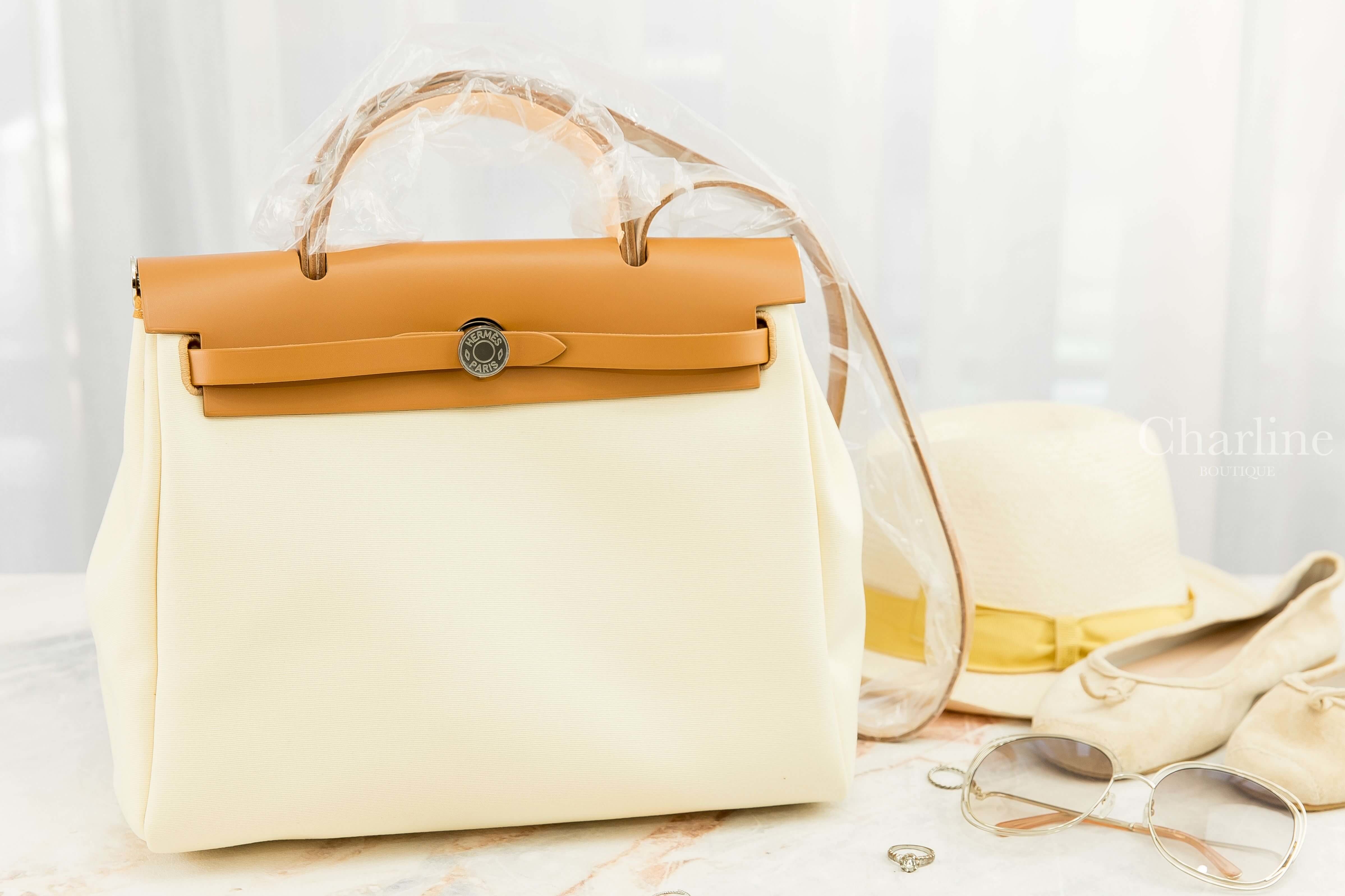 Hermès Herbag Zip 31cm Y1 Vanille Toile Officier / 21 Naturel Sable Vache Hunte 香草拼自然砂銀釦手提肩背包