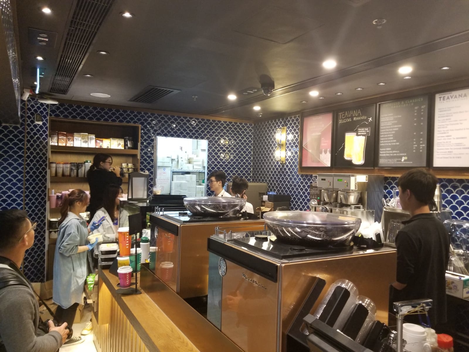 Starbucks macau airport,glazed ceramic tile,fish scale shaped tile,fan-shaped tile,topworlds