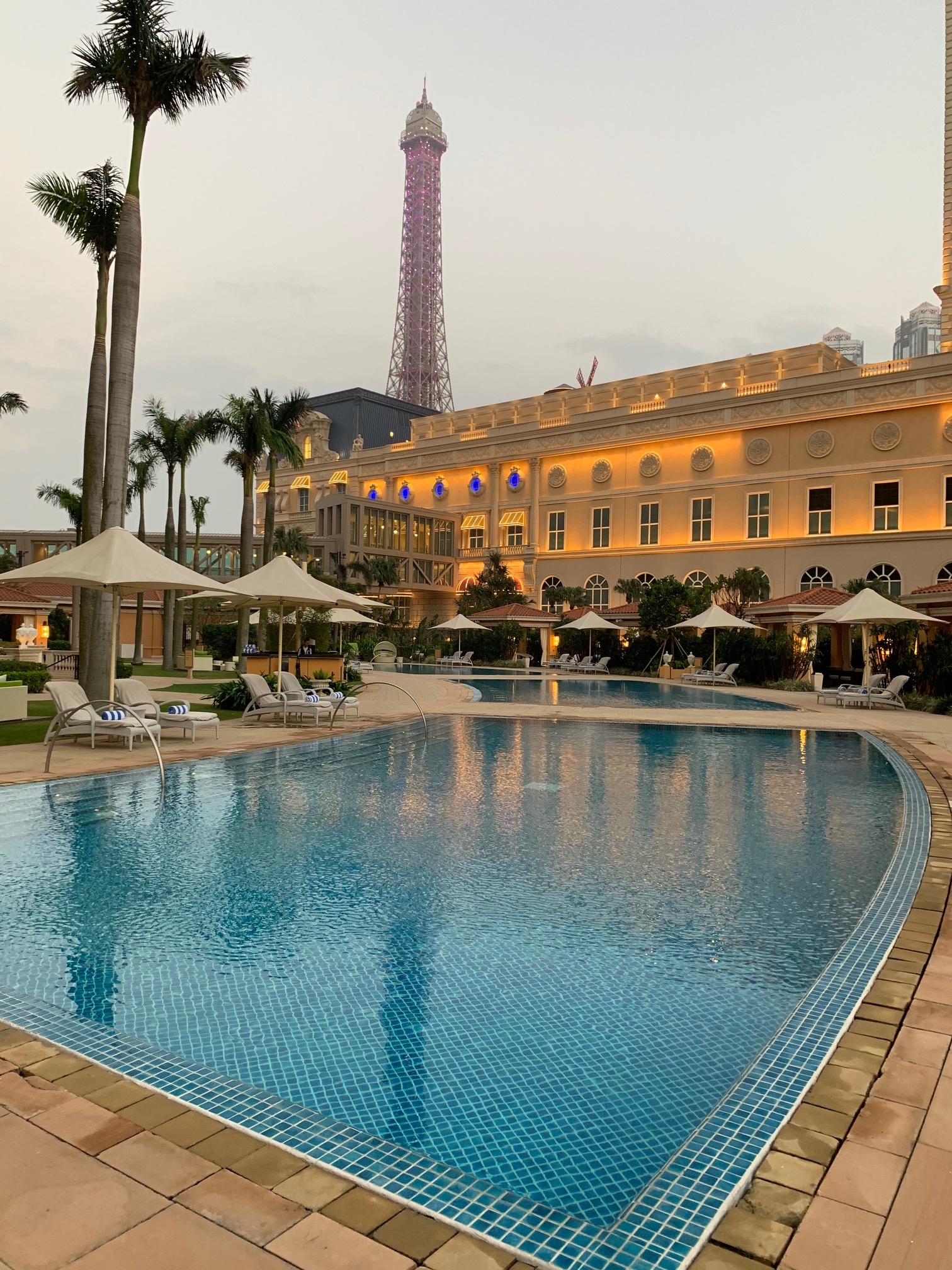 Four Seasons Macau swimming pool,thai tile,thai mosaic,tile 2by2,topworlds