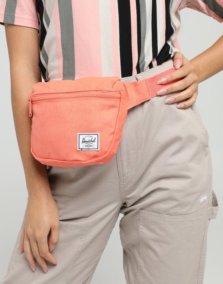 Herschel FIFTEEN VERM ORG 橘色 紫色 斜背 側背 隨身腰包 小包【10215C】!!特價出清商品售出不退換!!