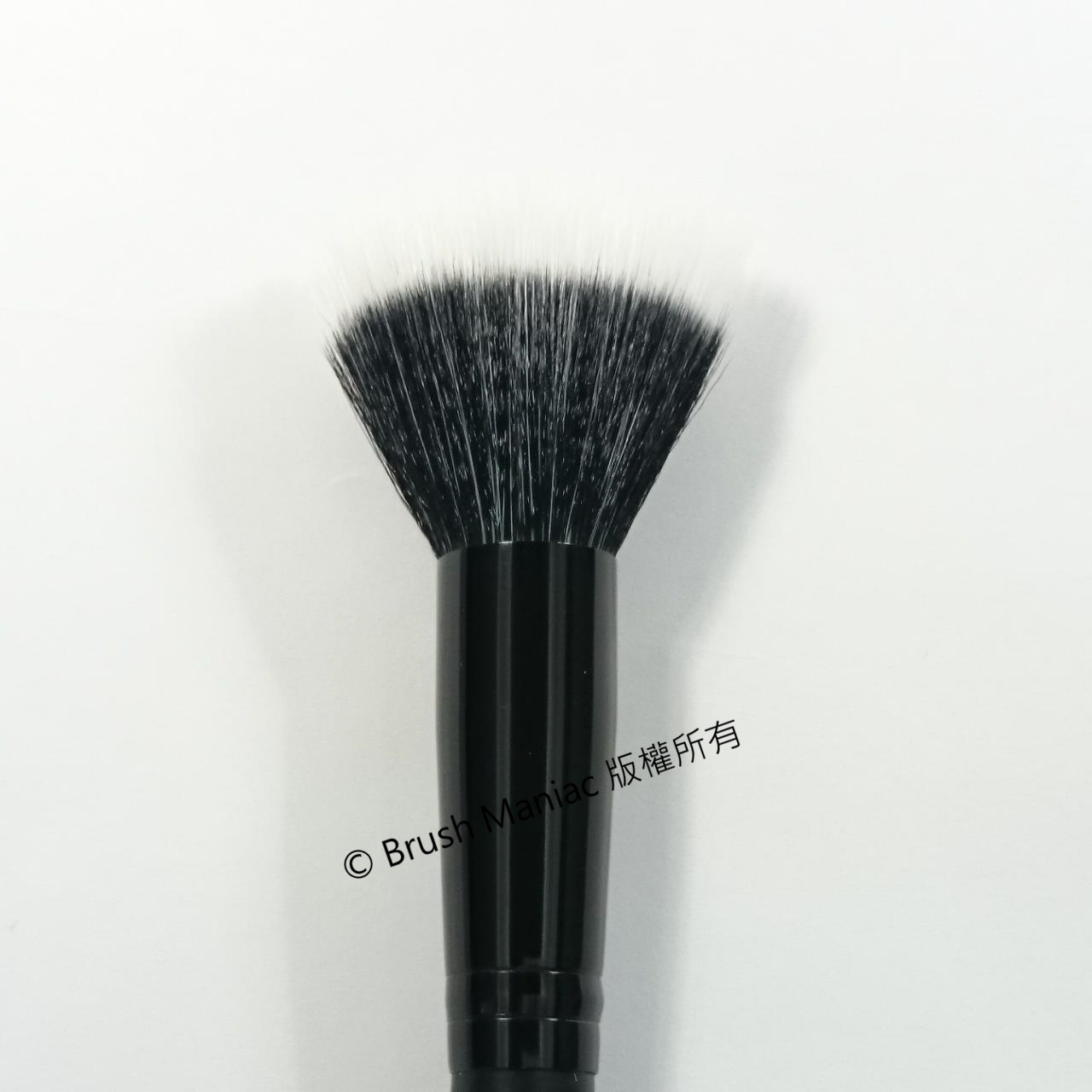 e.l.f. STIPPLE BRUSH 雙層刷毛腮紅刷