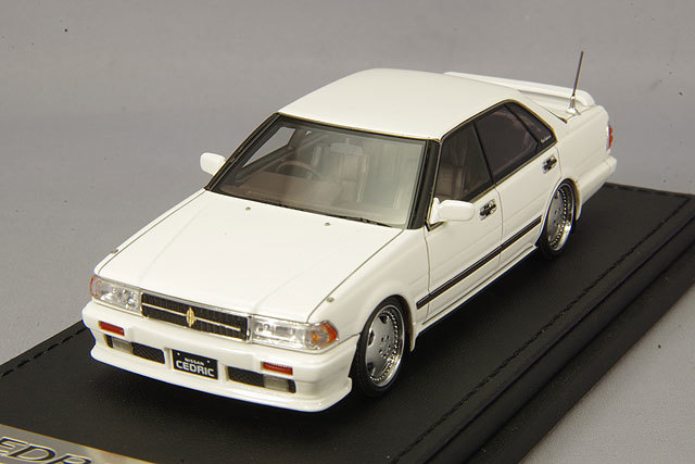1/43 IG Nissan Cedric (Y31) Gran Turismo SV White (IG1251)
