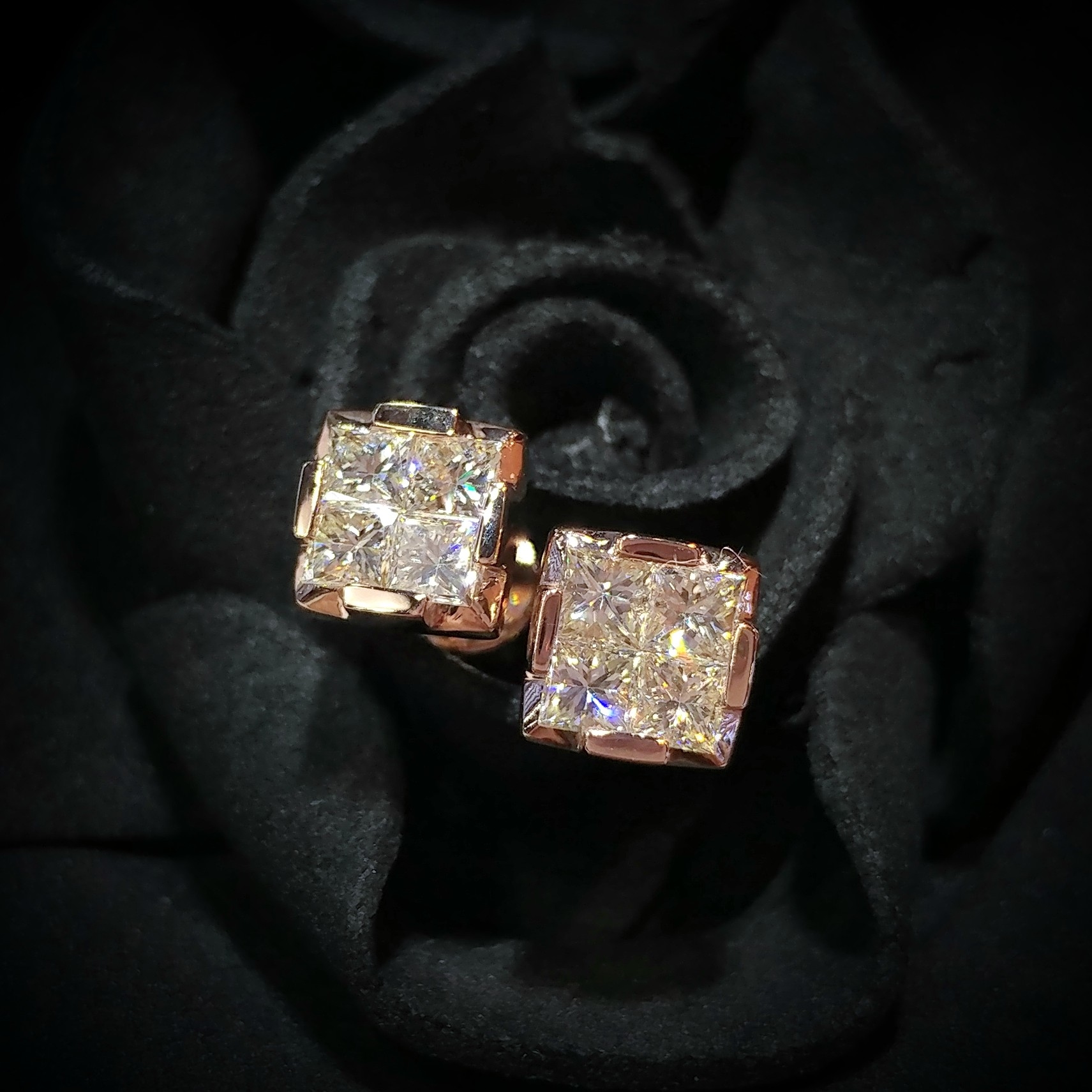 18K Rose Gold 0.90ct Princess Cut Diamond Earrings