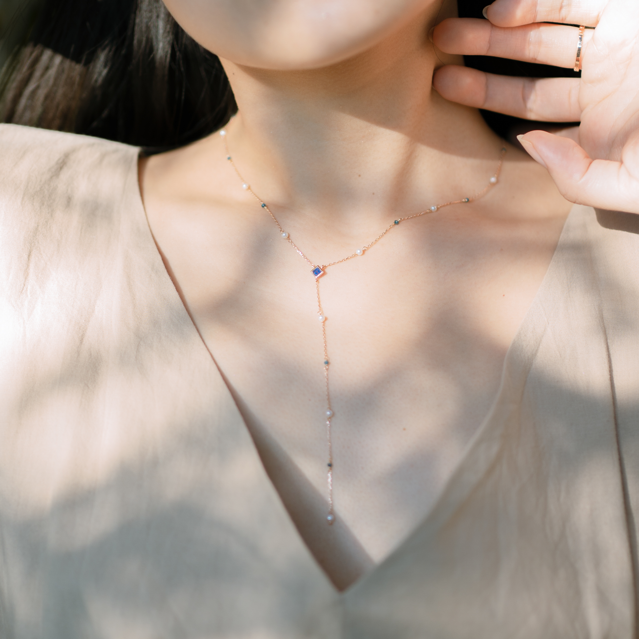 14k玫瑰金 菱形藍寶珍珠藍鑽奶溝鍊