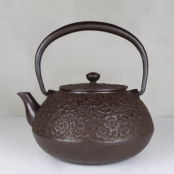 【佐藤勝久】平丸型 櫻肌 鐵壺1.2L