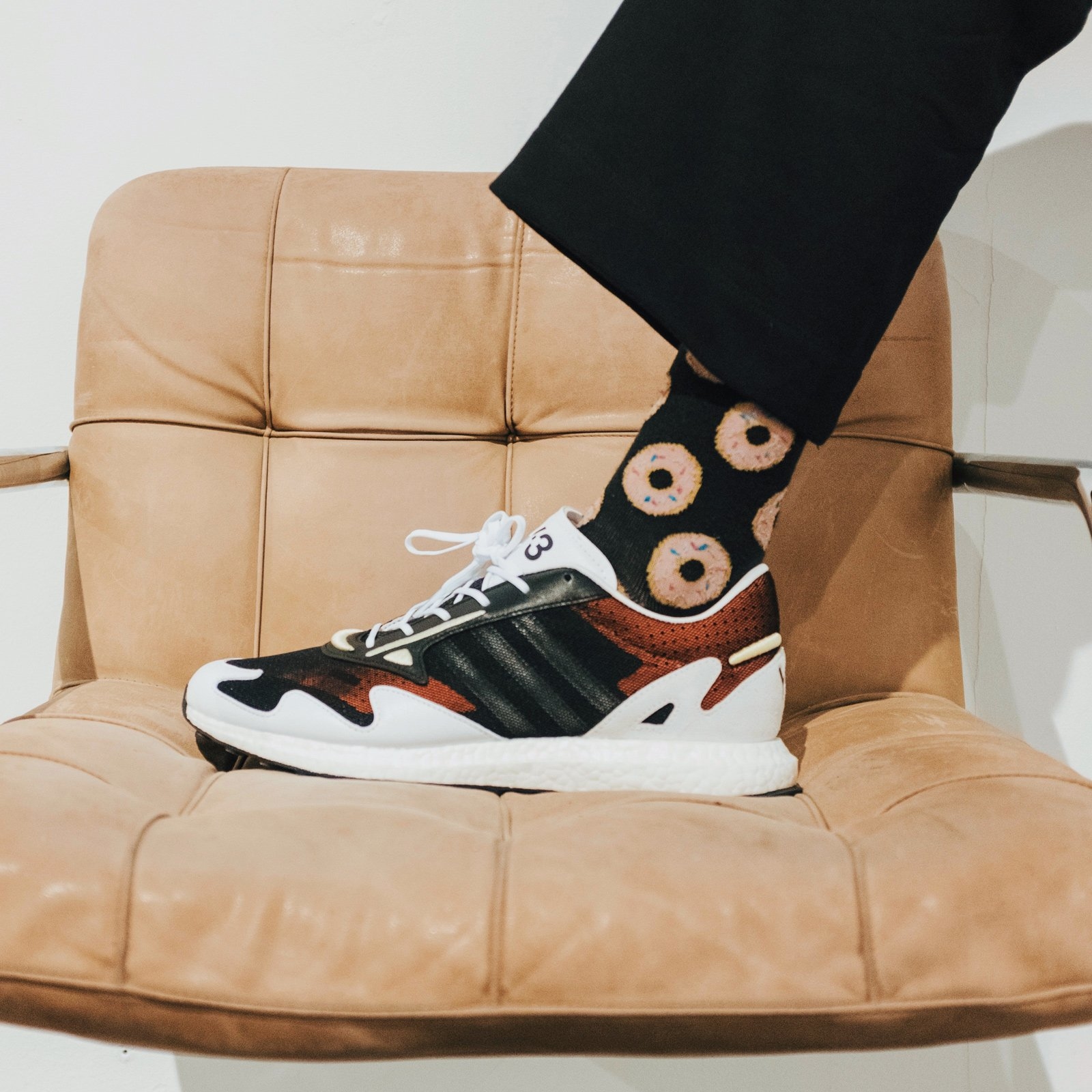 Y-3 RHISU RUN 黑銅頂級限定鞋款】