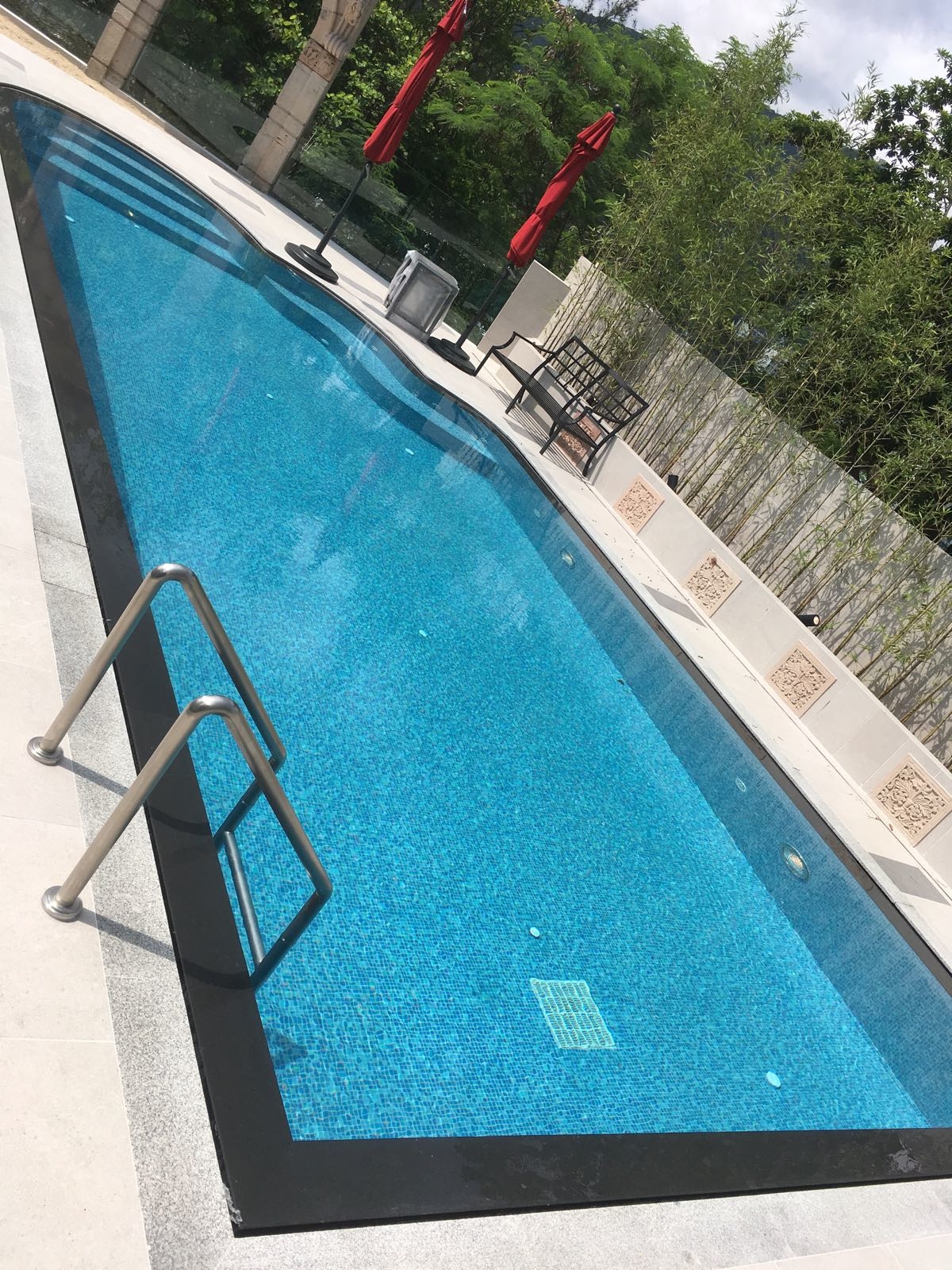 Manly Villa Wong Chuk Hang swimming pool,china glass mosaic tile,glass mosaic tile,topworlds