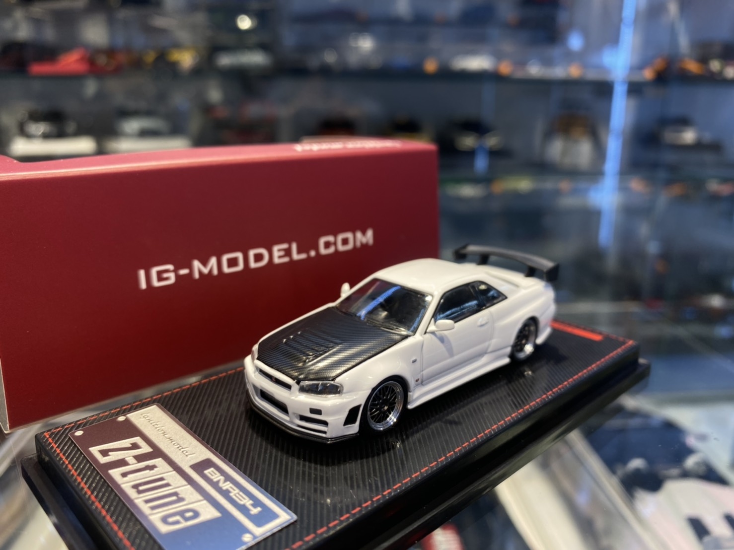 Ignition Model IG1868 NISMO R34 GT-R Z-Tune 白色1/64