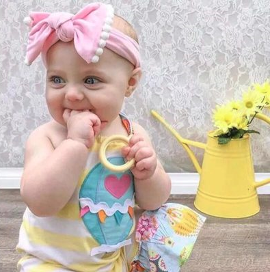 蝴蝶球毛球邊寬版髮帶