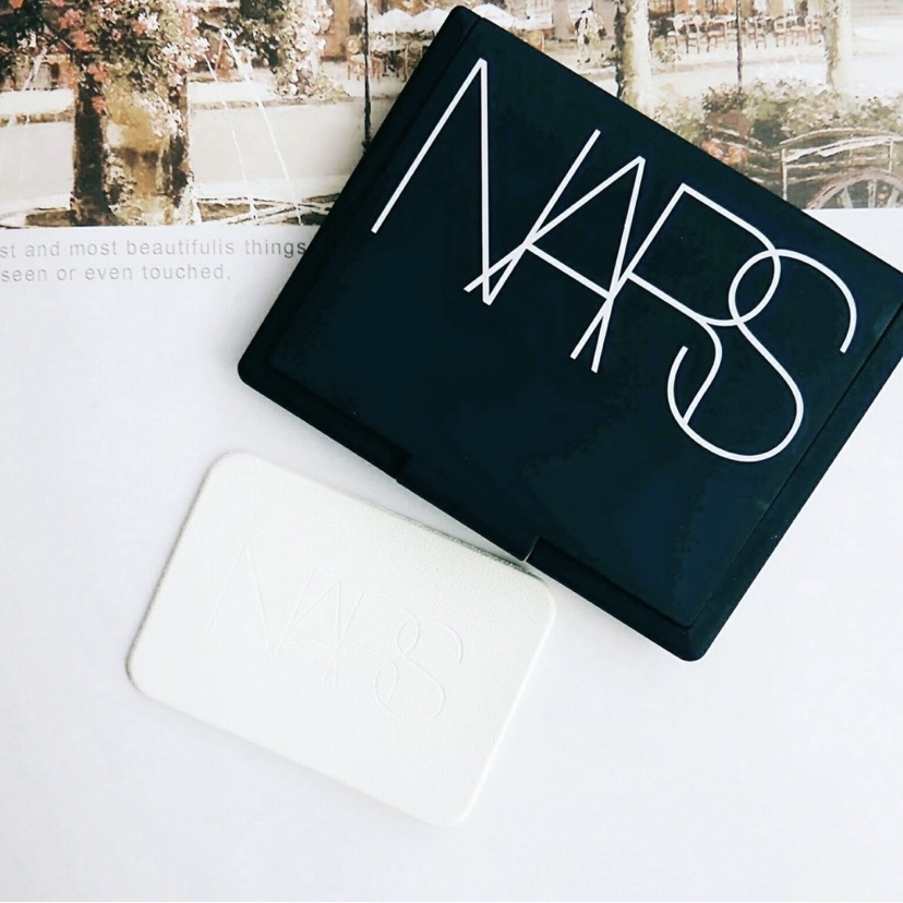 **特價** Nars Light Reflecting Press Setting Powder 裸光蜜粉餅