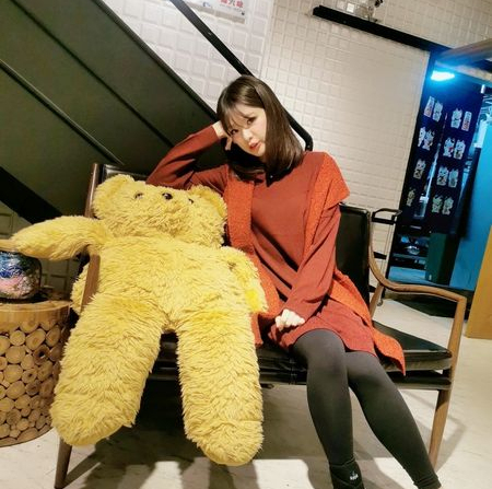 同色系針織穿搭法