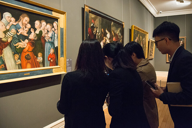 在博物館玩解謎遊戲