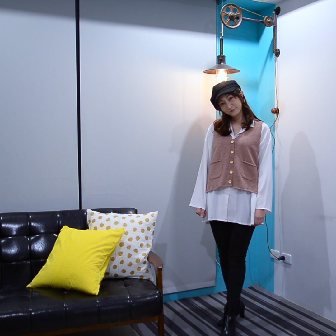 V領開襟雙口袋針織背心