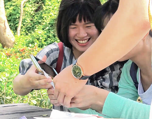 實境遊戲玩家享受解開謎題的樂趣