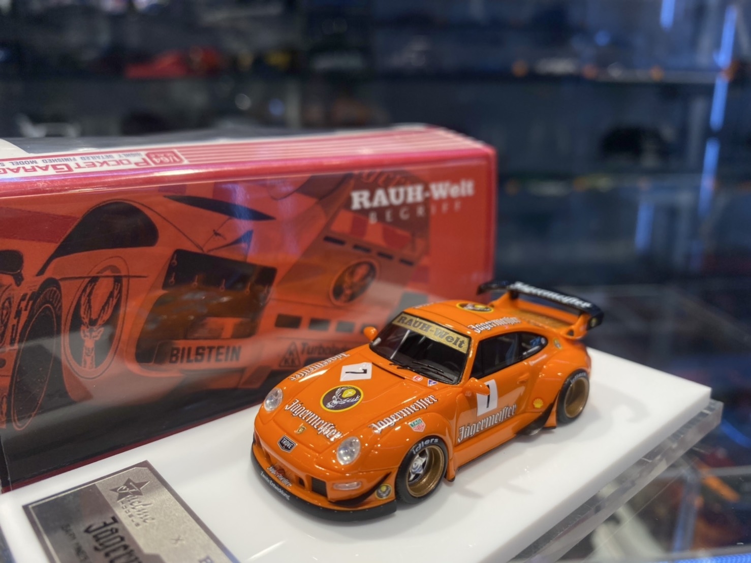 FuelMe Porsche 911 (993) RWB JAGERMEISTE #7 1/64