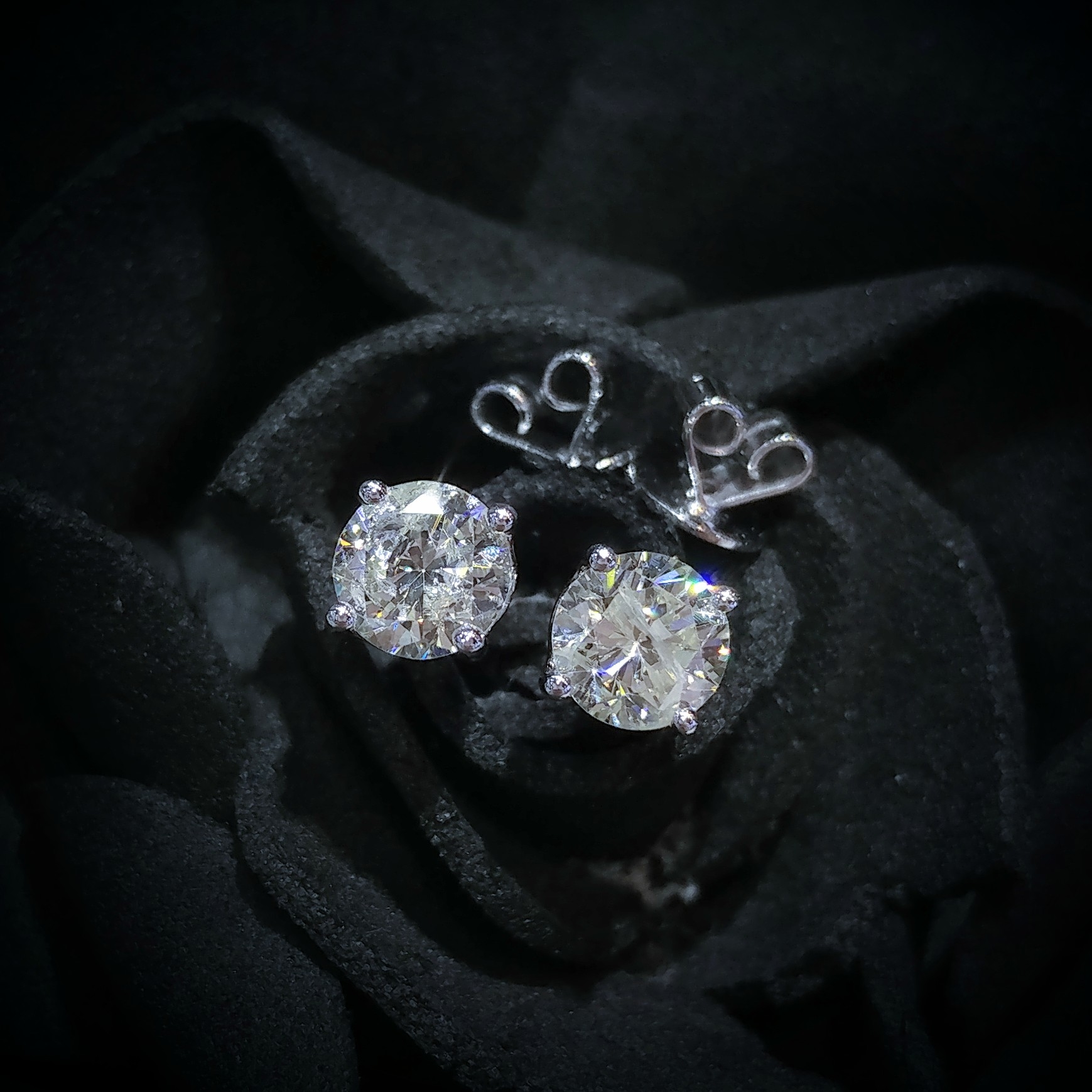 全新18K白金【主石1卡8份鑽石】4爪耳環