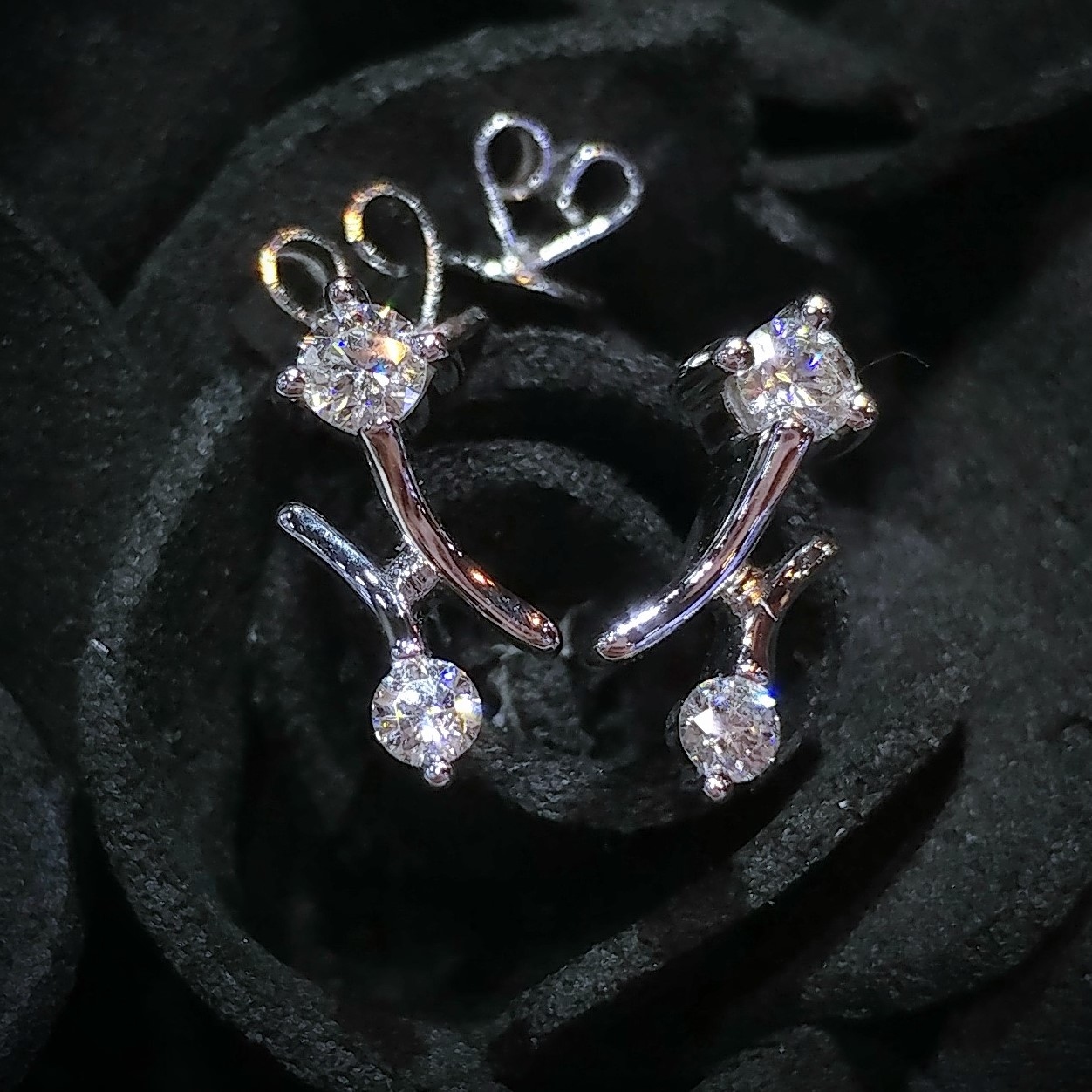 全新18K白金25份鑽石耳環