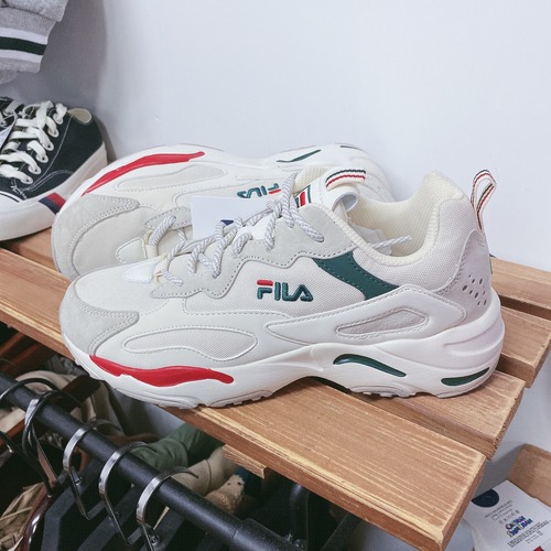 fila ray tracer green red