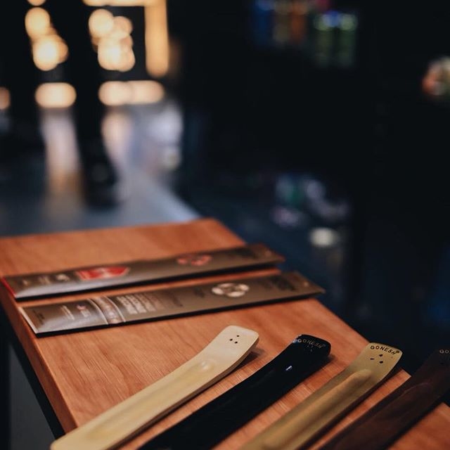 GONESH - 黑木紋木製香盤