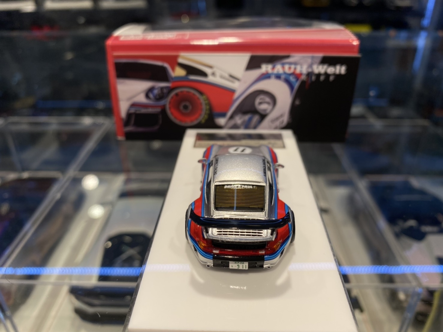 FuelMe Porsche 911 (993) RWB Martini #11 1/64