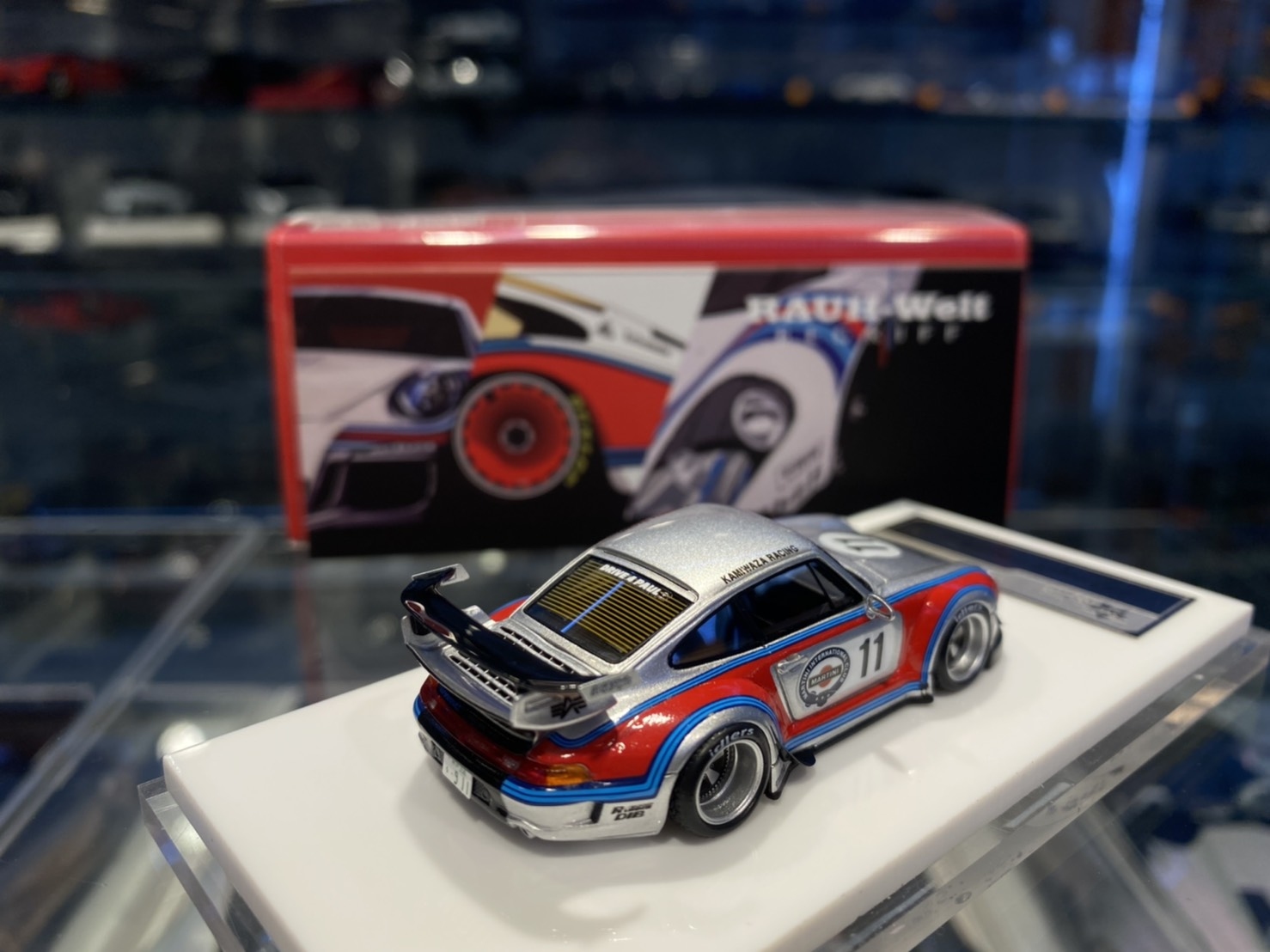 FuelMe Porsche 911 (993) RWB Martini #11 1/64