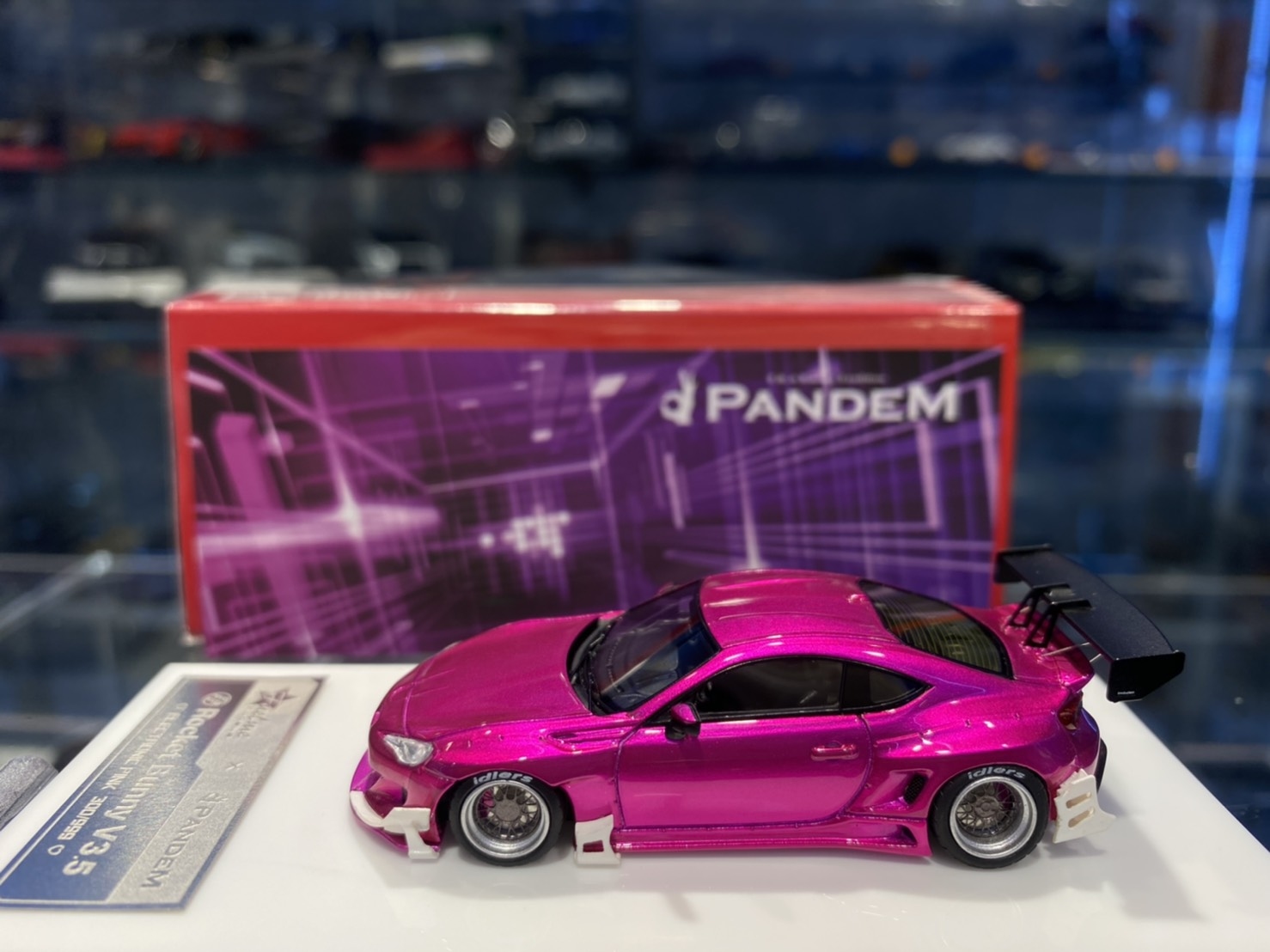 FuelMe PANDEM Toyota 86 Rocket Bunny V3.5 Pink 1/64