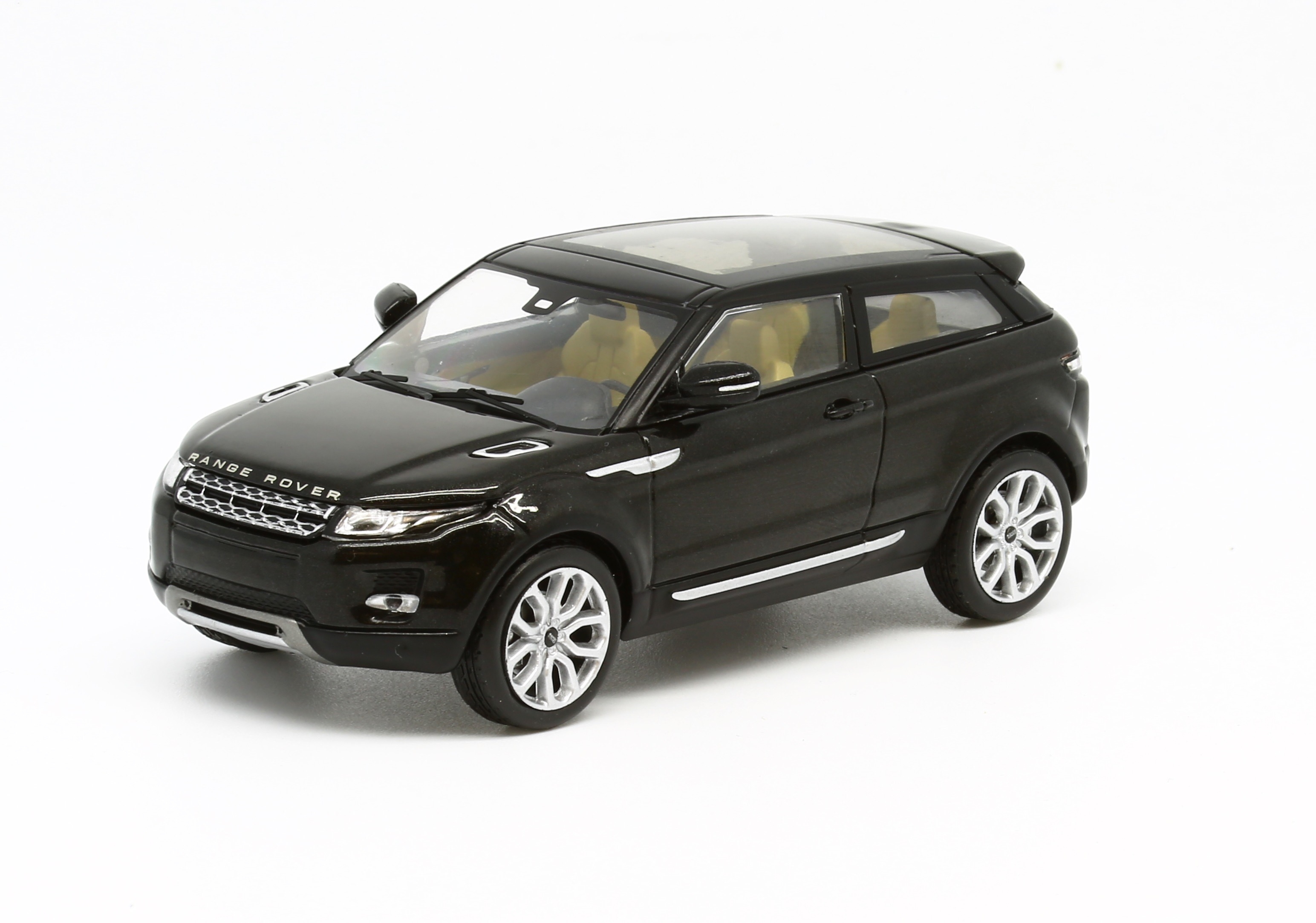 1/43 IXO Range Rover Evoque 3 door Santorini Black (279232)