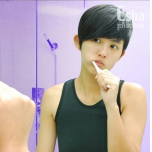 Sport加強束平系列-靜音魔貼挖背-短版束胸【T006】