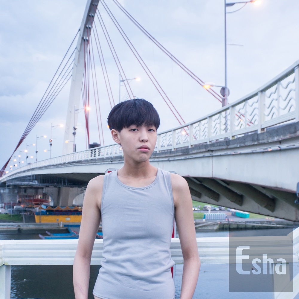 T恤式休閒軟綿系列-靜音魔貼挖背-長版【T016】