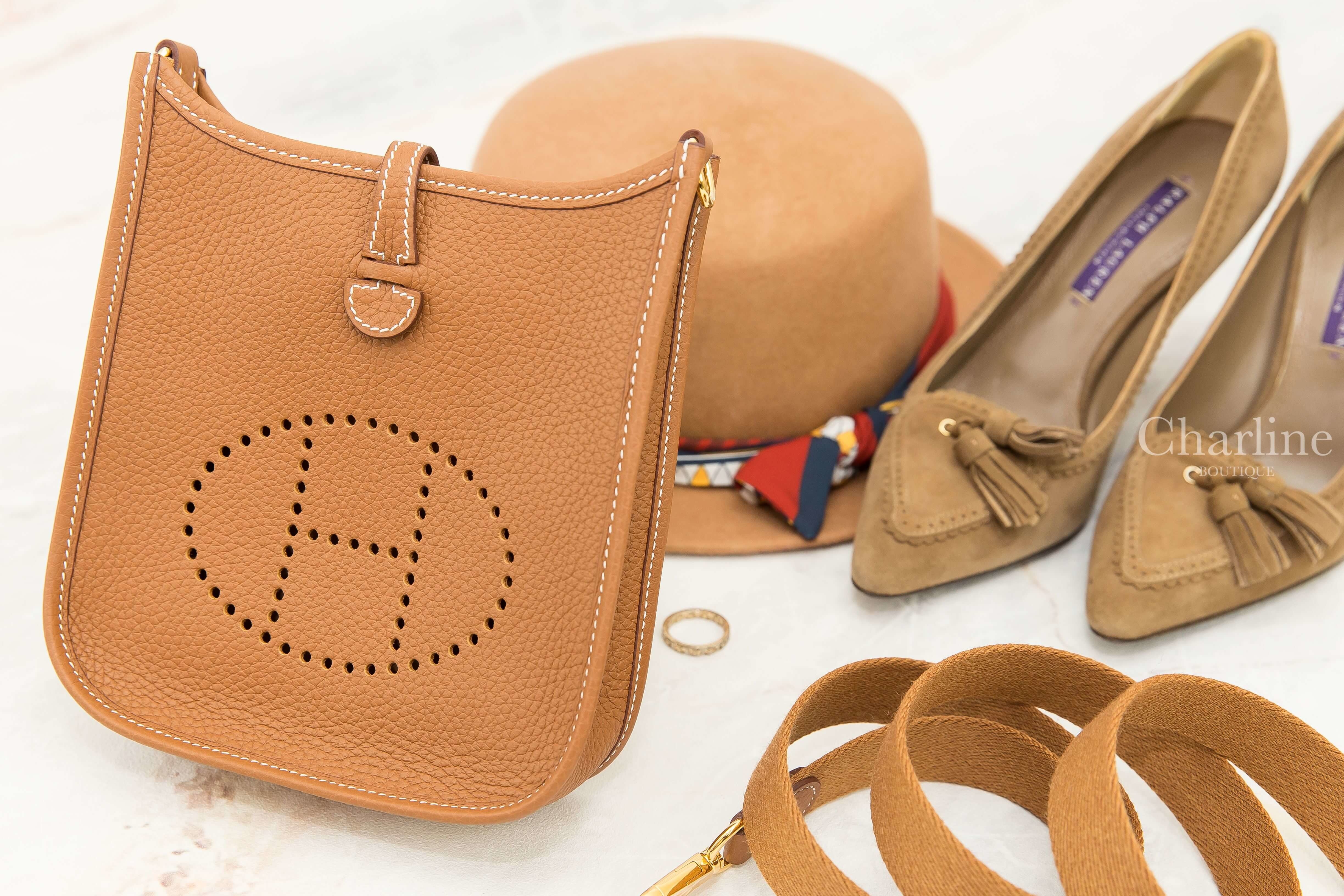 Hermès Evelyne TPM 16cm 37 Gold Taurillon Clemence B刻焦糖色金釦簍空洞洞肩背包-Charline Boutique 精品代購