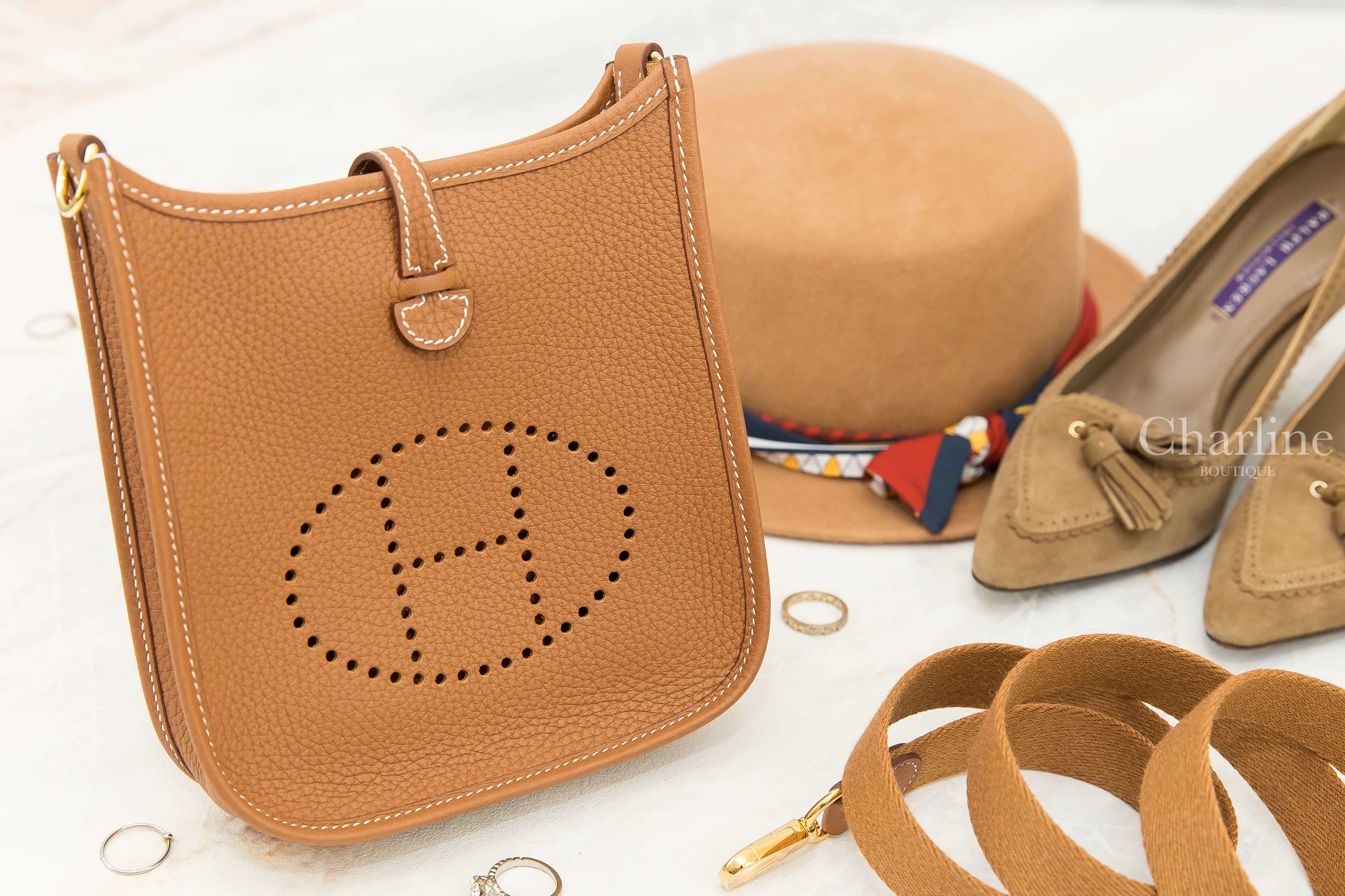 Hermès Evelyne TPM 16cm 37 Gold Taurillon Clemence B刻焦糖色金釦簍空洞洞肩背包-Charline Boutique 精品代購