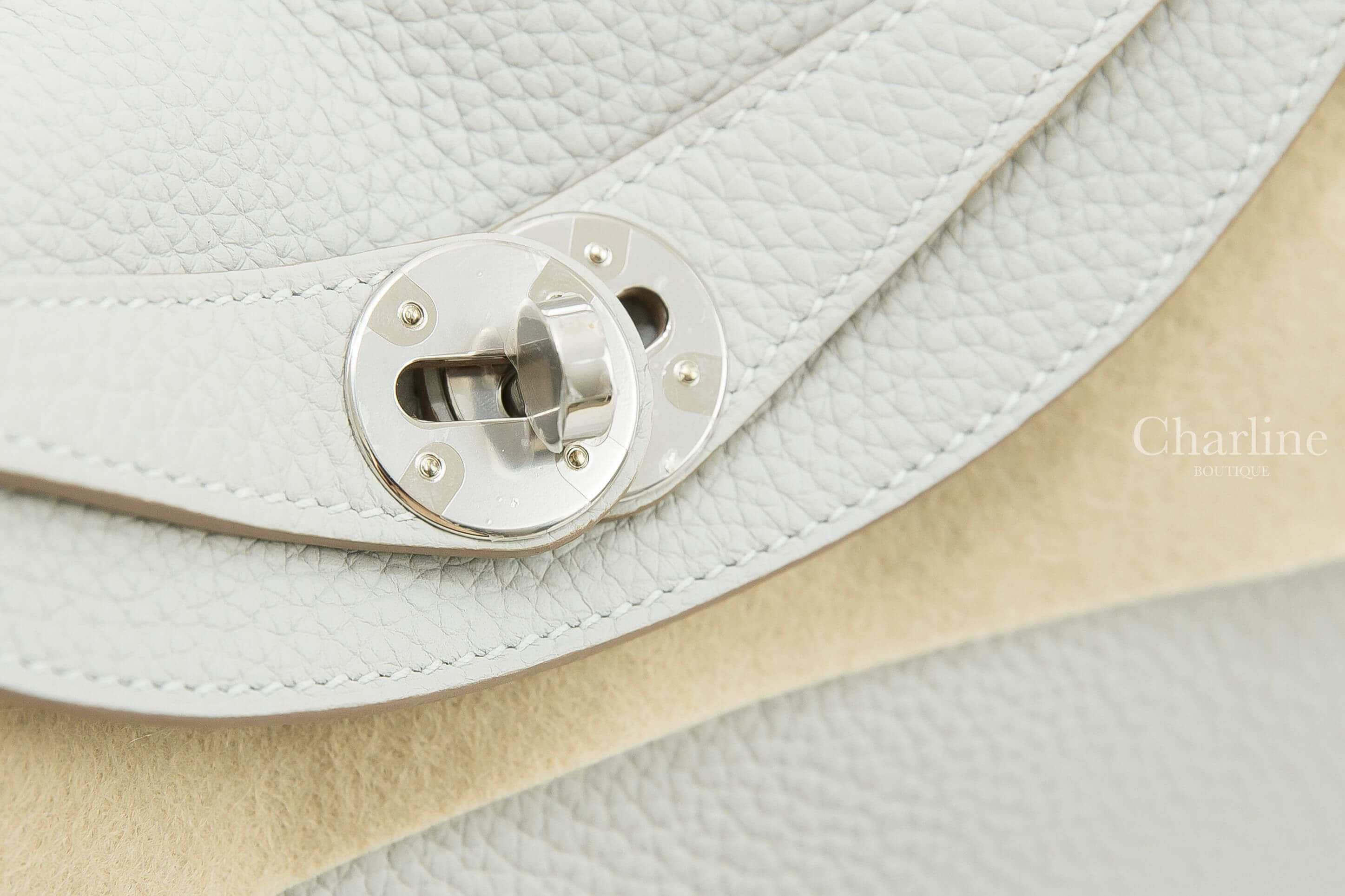 Hermès Lindy 26cm 80 Gris Perle Taurillon Clemence 珍珠灰銀釦