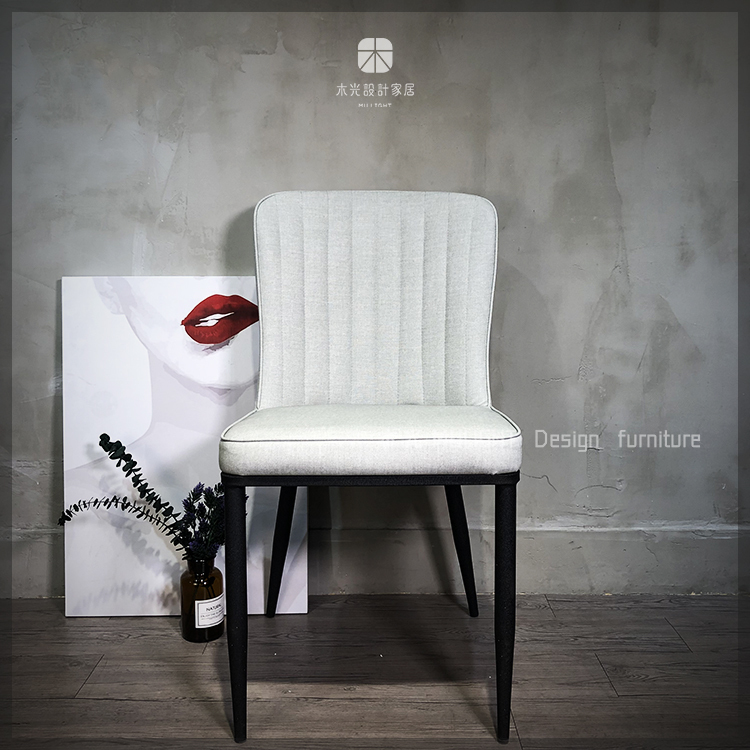 輕奢高背直紋米色皮餐椅