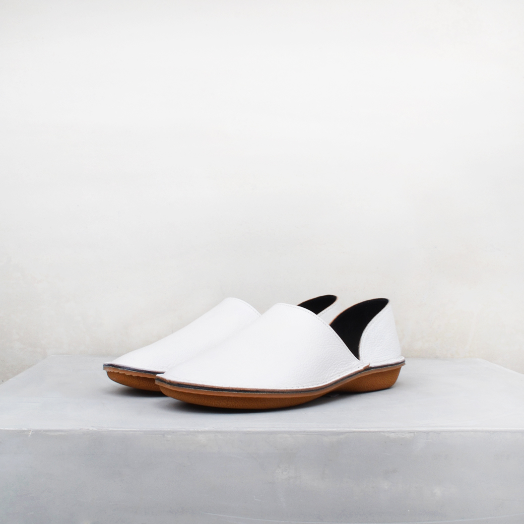 0106 日本時尚牛皮軟鞋 白