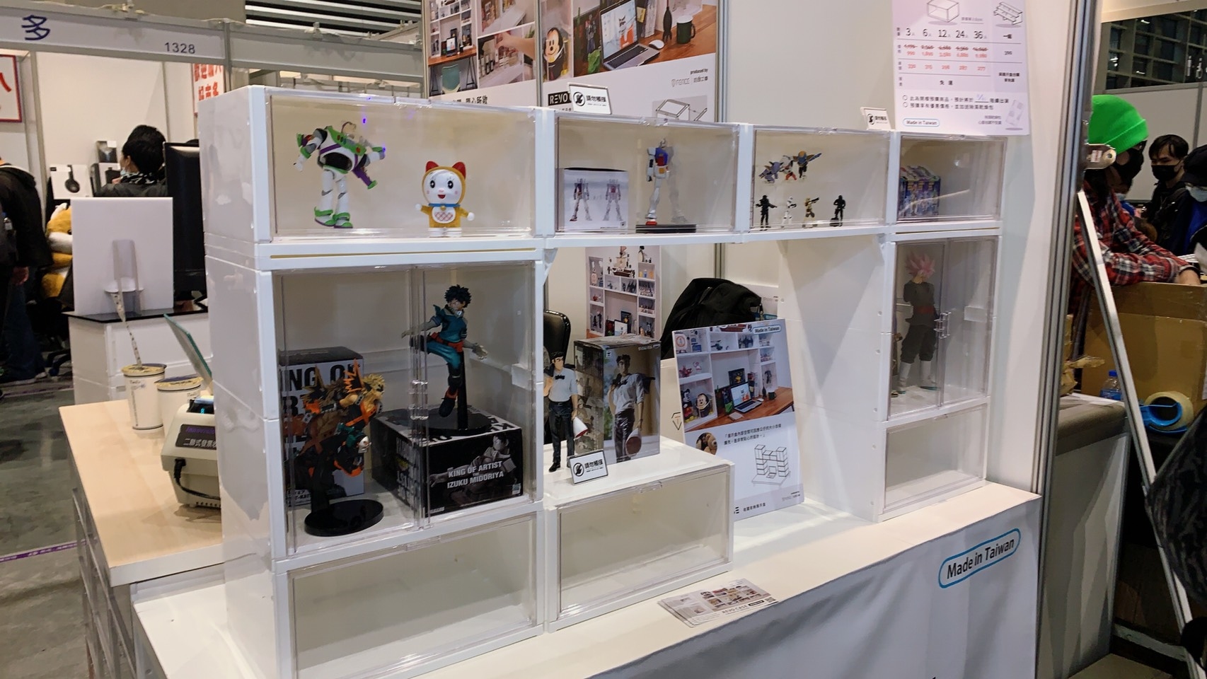 REVOCASE展示盒搭建出不同形式的展示櫃