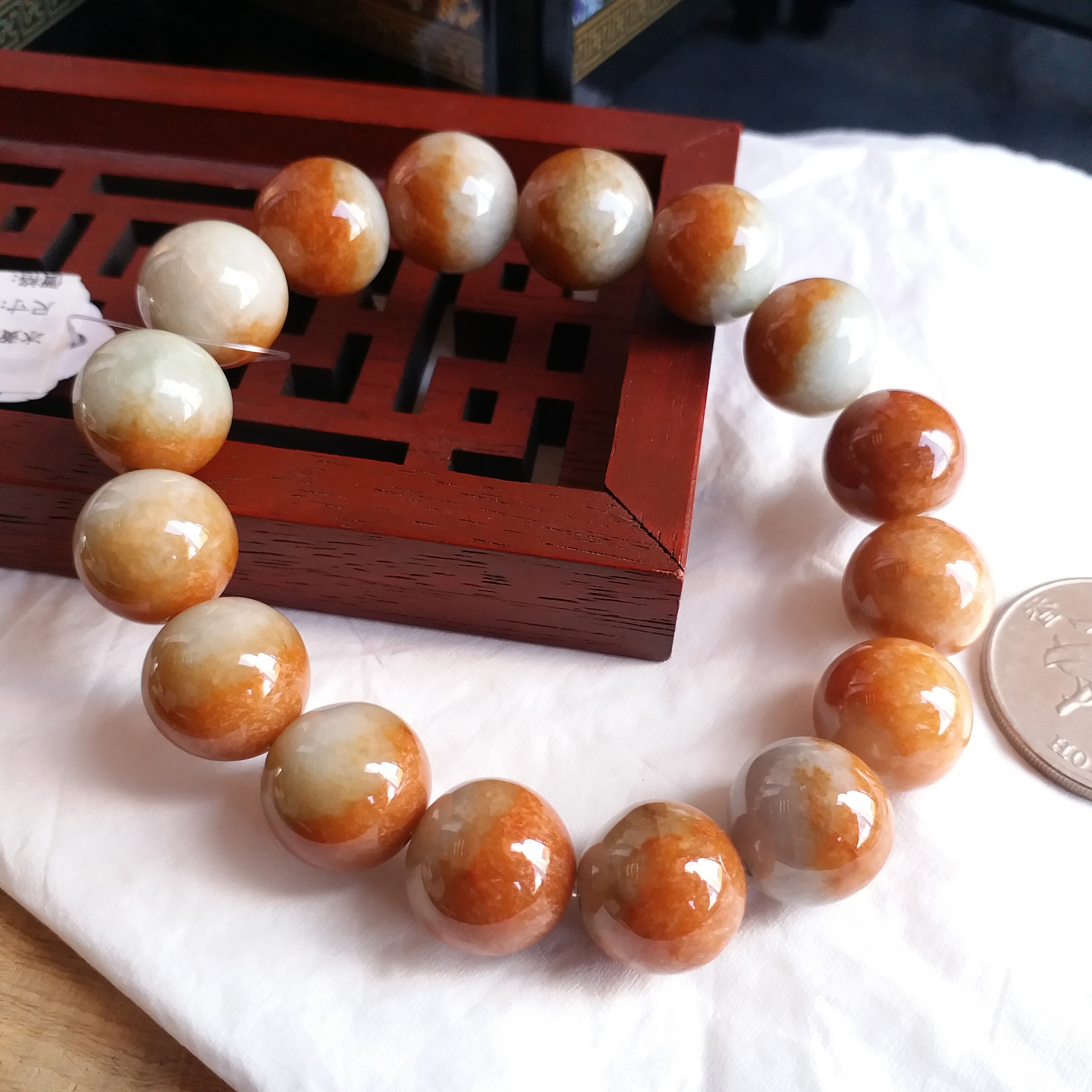 J1692-1 黃翡雙色玉珠手串 (13.5mm直徑)