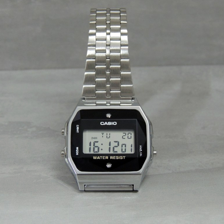 Casio A159WAD-1 中裝 切割玻璃 鑽石 銀色方形復古跳字錶 (日本製)
