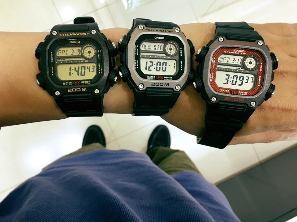 萬年鐘錶 - 卡西歐  CASIO  霸氣方形膠帶電子錶   DW-291H-1B   錶徑 50.4 MM