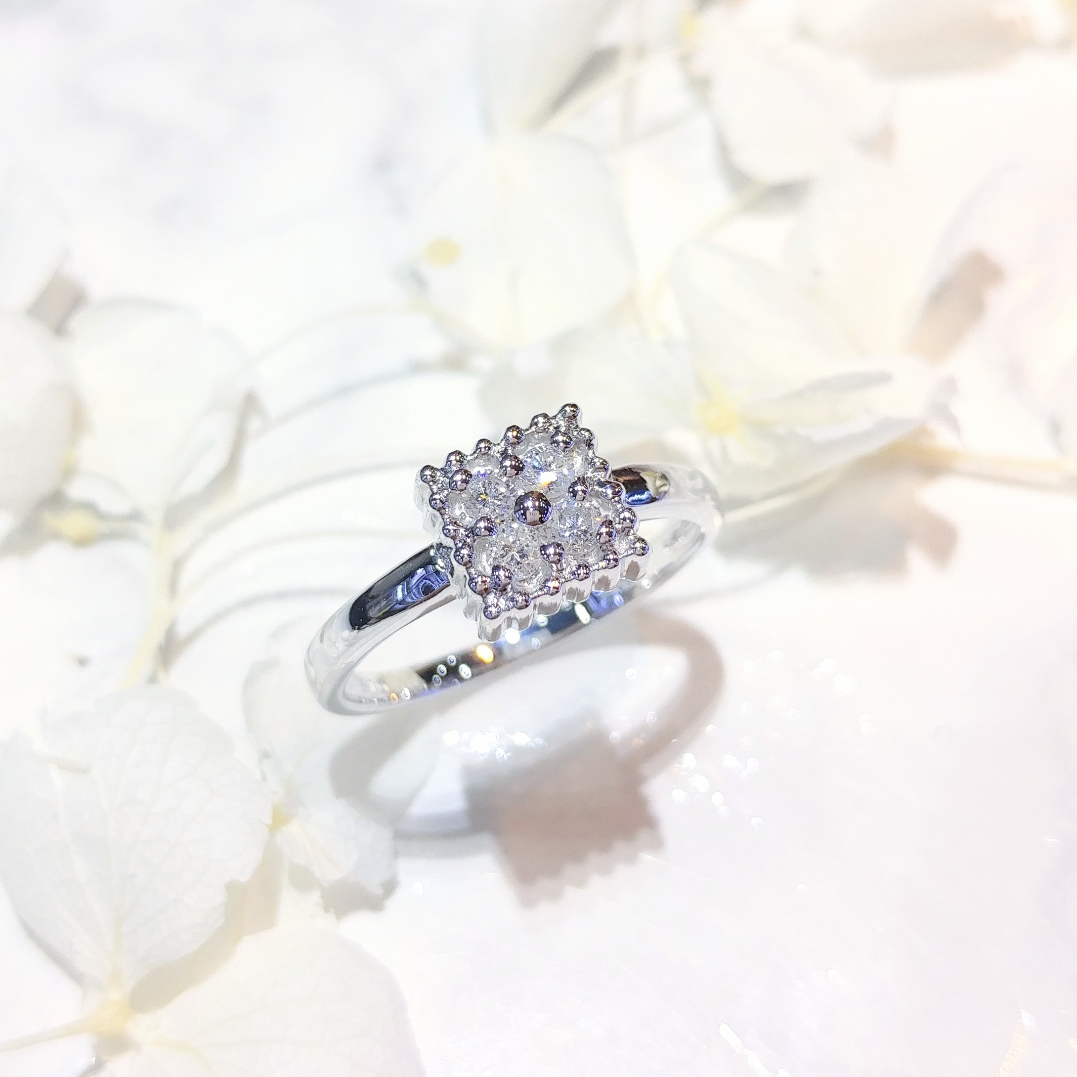 18K White Gold 0.16ct Diamond Ring