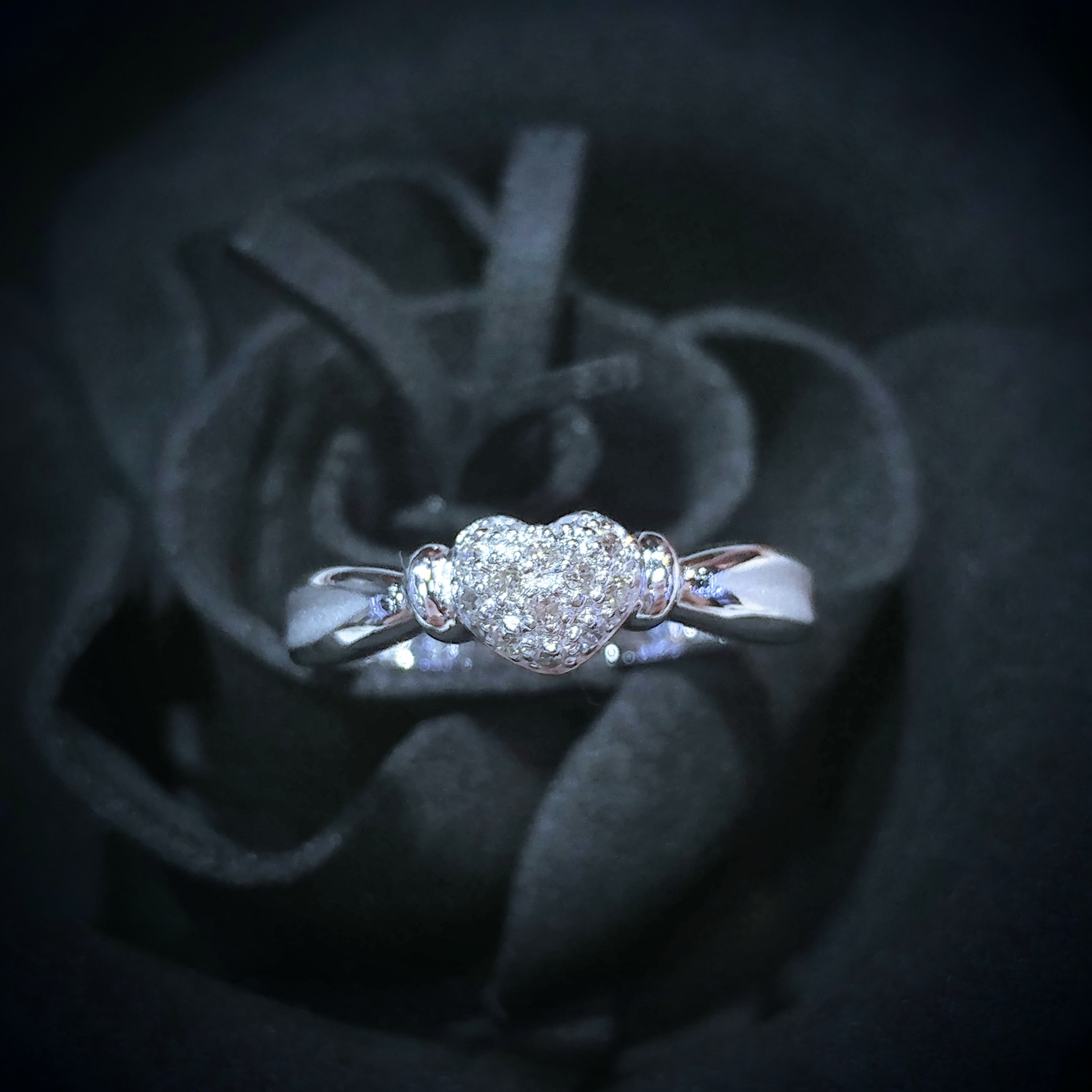 18K White Gold 0.08ct Diamond Ring