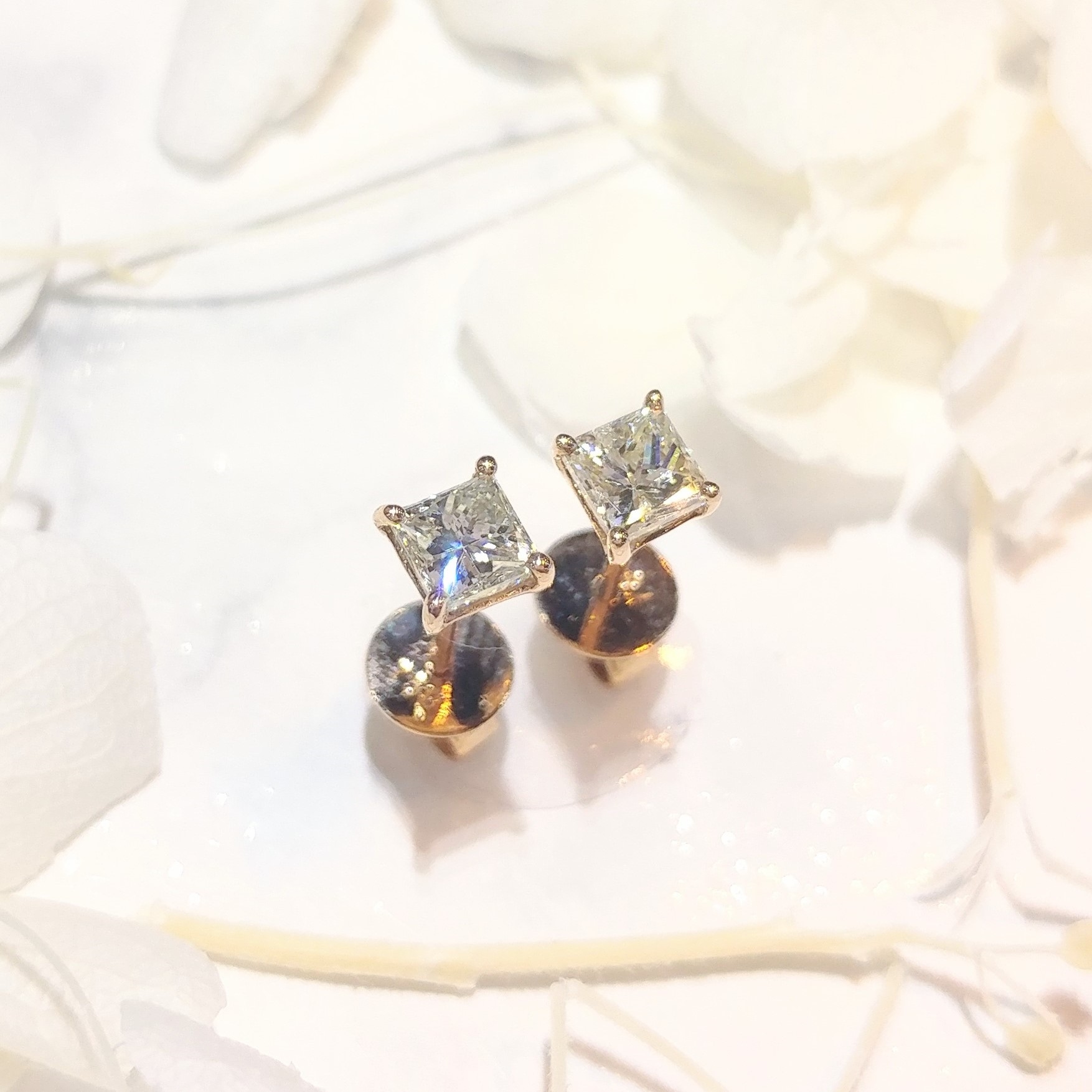 全新18K玫瑰金【主石63份方形鑽石】4爪耳環