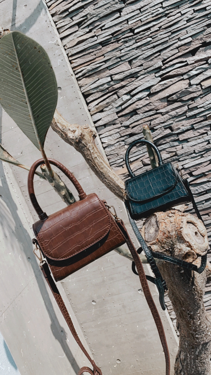 B0228830小鱷魚紋肩背包/三色/缺貨中