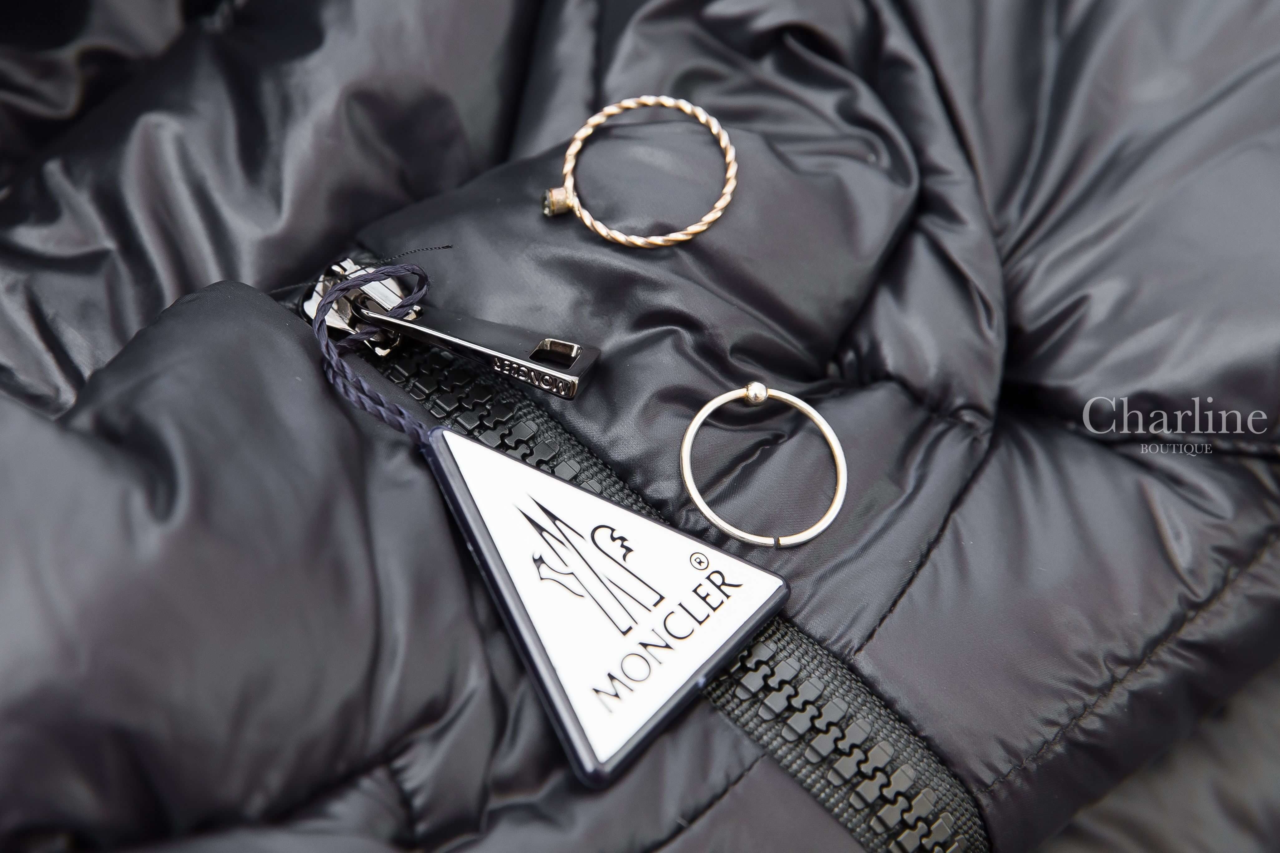 Moncler Bleu 藍黑色可拆式帽子小立領拉鍊口袋輕羽絨外套