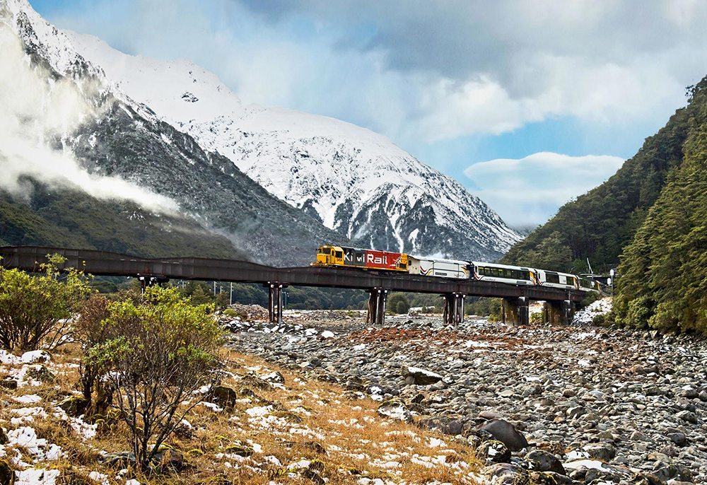 紐西蘭自然生態高山冰河與火車8日