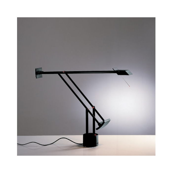 Artemide Tizio 桌燈